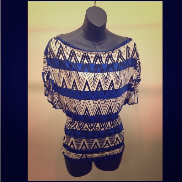 Striped top with zig zags royal blue color