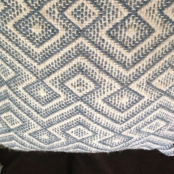 ⭕Sold⭕ Threshold Target burlap pillows. - Picture 2 of 3