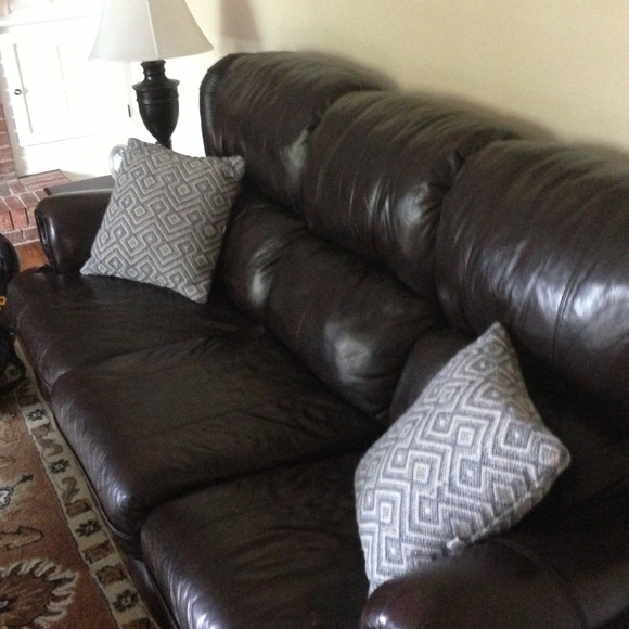 ⭕Sold⭕ Threshold Target burlap pillows. - Picture 3 of 3