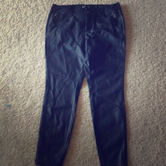 Forever 21 leather-like pants NWT