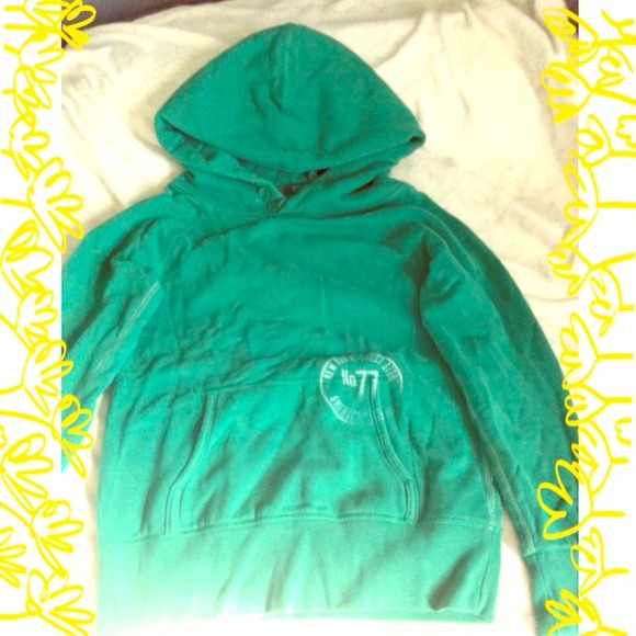 🚫SOLD IN BUNDLE🚫American Eagle green hoodie