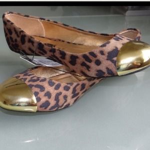 🚫SOLD🚫 Leopard print gold toe flats