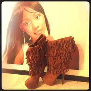Multi-Tassel Alba Boots