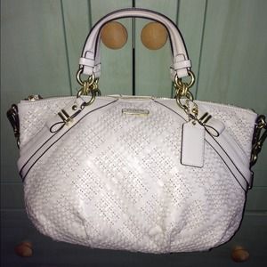 ✂Reserved✂Woven Madison Leather COACH BAG!!