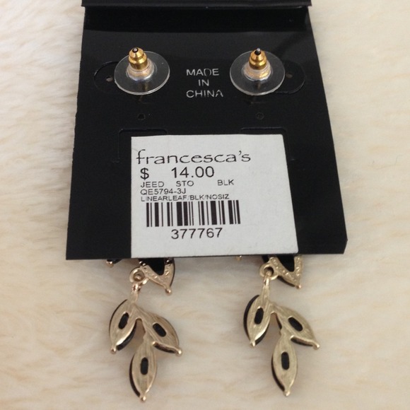 ❌Bundled❌NWT: Black and gold wreathed earrings - Picture 2 of 4