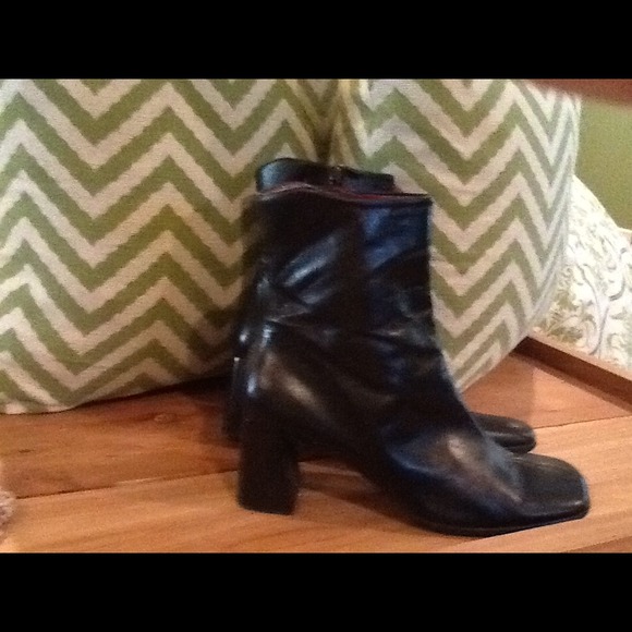 Leather ankle boots! Very Comfortable!
