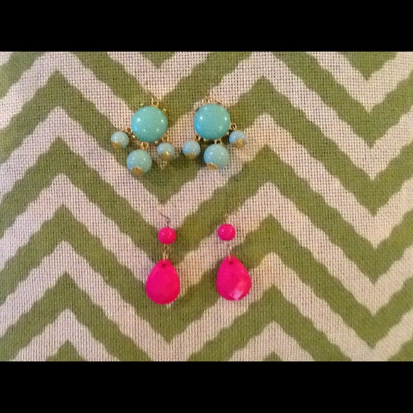 Set of earrings! Cute Colors! Only sold together!