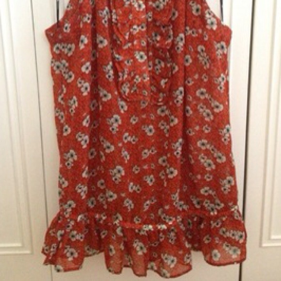 🚫 TRADED ! 🚫 Chiffon top - Picture 2 of 3