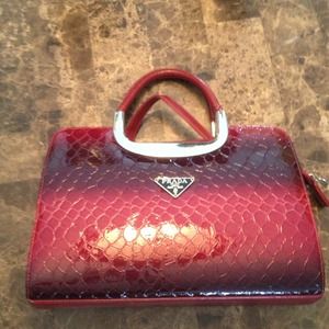 Imitation Prada bag