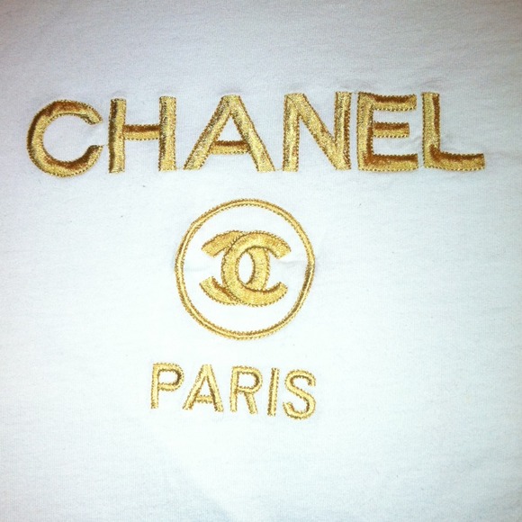 CHANEL Vintage Large White Tee (Just showing off!) - Picture 1 of 4