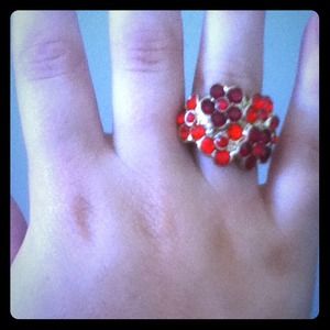 A beautiful red flower ring 💍🌹