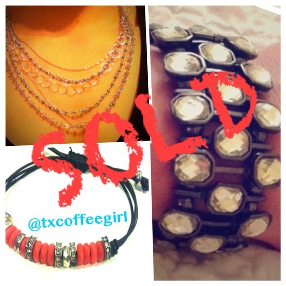 🚫BUNDLED🚫 2 bracelets 1 necklace