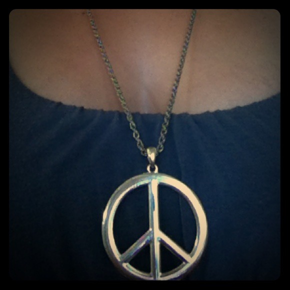 Peace sign necklace ✌