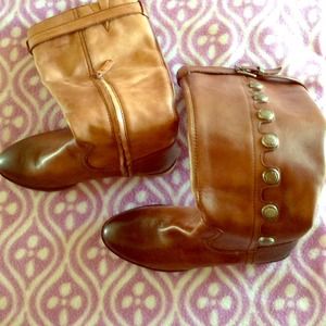 Arturo Chiang Leather Boots