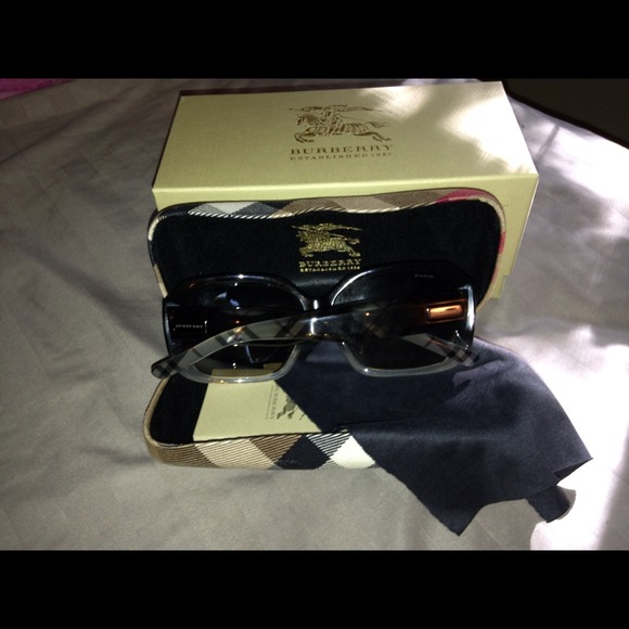 Burberry authentic sunglasses