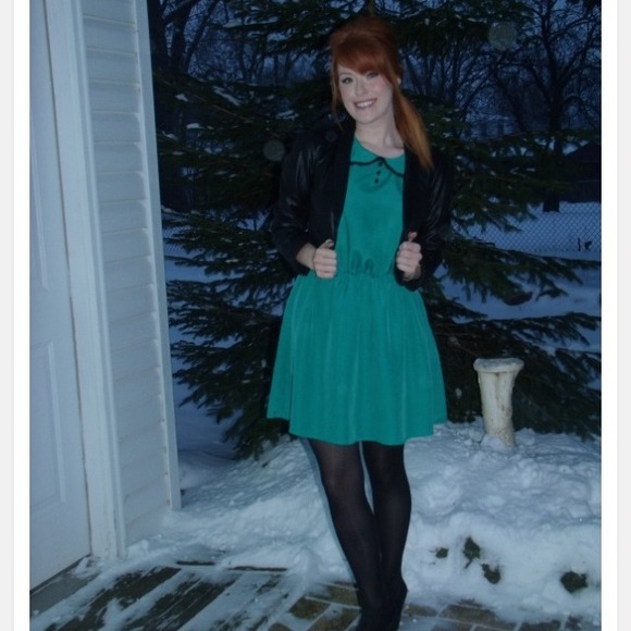 Emerald green dress - Picture 3 of 3