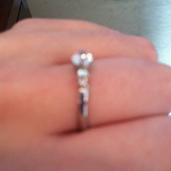 CZ ring! - Picture 2 of 3