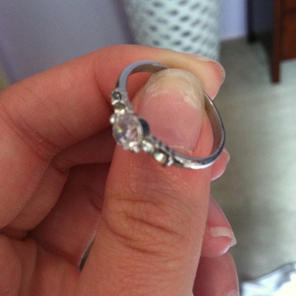 CZ ring! - Picture 3 of 3