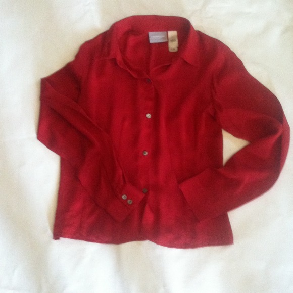 ❌🚫 SOLD in a bundle 🚫❌ Red Dressy Shirt - Picture 3 of 3