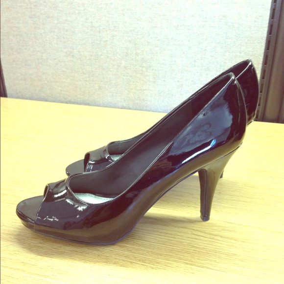 Fergalicious heels - Picture 1 of 4