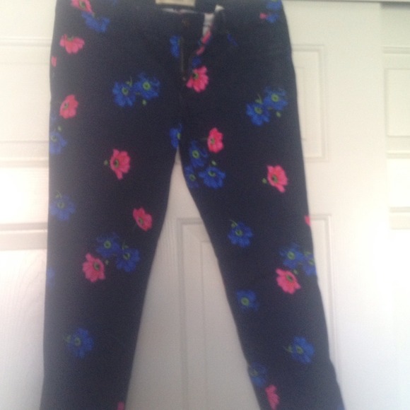 Flower Hollister pants