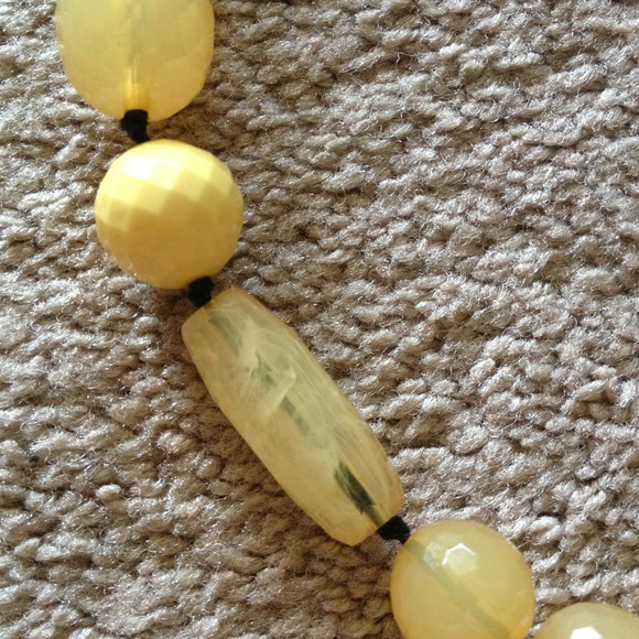 Banana republic necklace