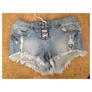 ✨ Billabong shortie shorts in Reckless fit 🙊