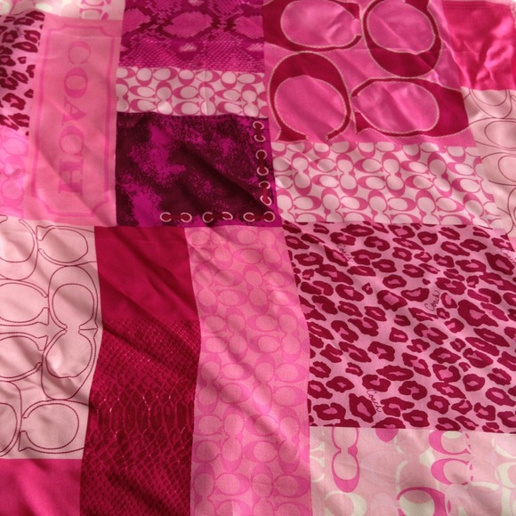 Coach Scarf - Shades of Pink
