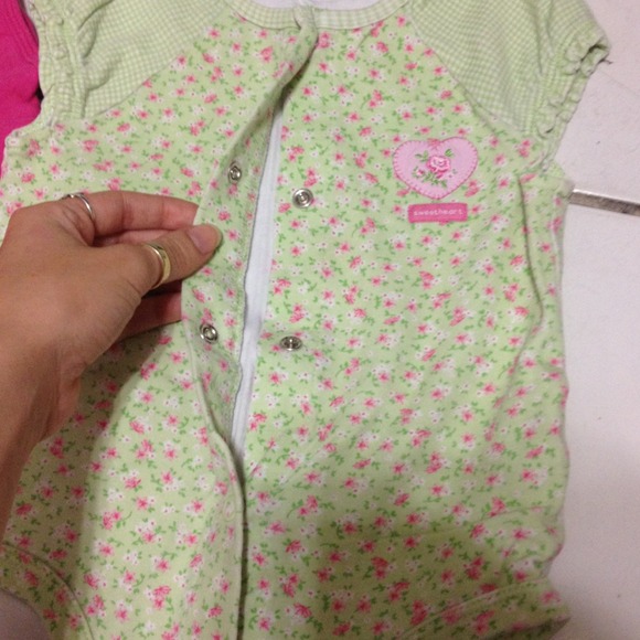 Onesie bundle - Picture 3 of 4