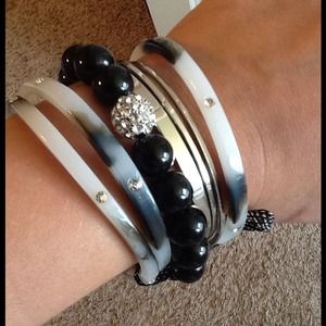 Stella & Dot Black Pave Bracelet