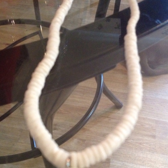 Flower beaded necklace - Picture 3 of 3