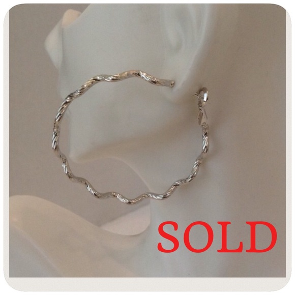 Jewelry - 🆕Silver Plated Earrings💙❤😍👍👀😻