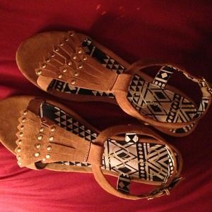 Jessica Simpson nude sandals (: