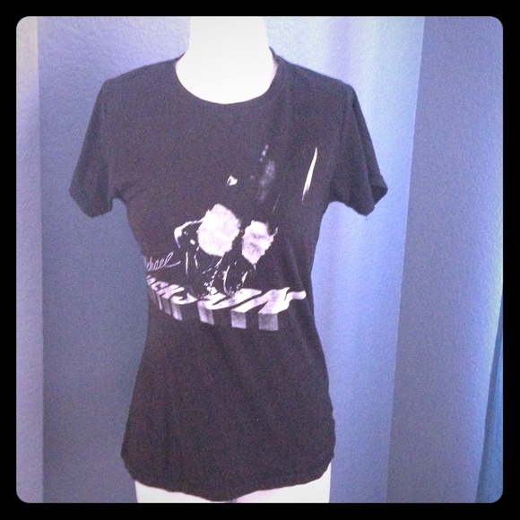 ❌Sold in bundle❌Michael Jackson shirt