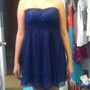 Size 0 dress from Delias. Worn only once.