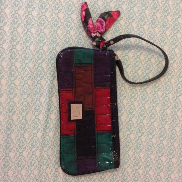 ADORABLE Liz Claiborne clutch