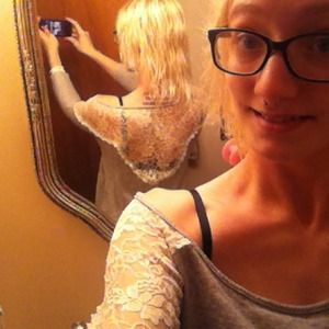 Eyeshadow Lace-Back Grey Pullover Top