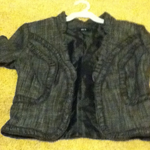 Blazer - Picture 3 of 3