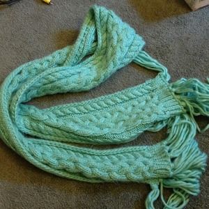 New York & Co mint green winter scarf