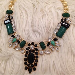 Gorgeous pink or green rhinestones choker