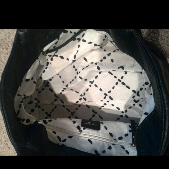 ❌SOLD LOCALLY❌Fabulous Kate Spade purse - Picture 3 of 4