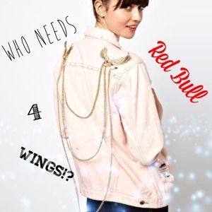 Hawk back chain necklace