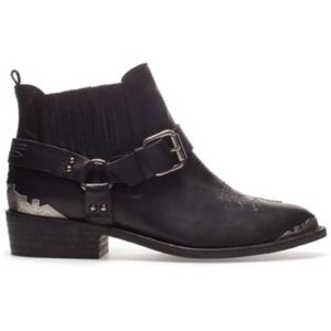 Zara Leather Ankle Boot with Detail - NEW sz 6.5