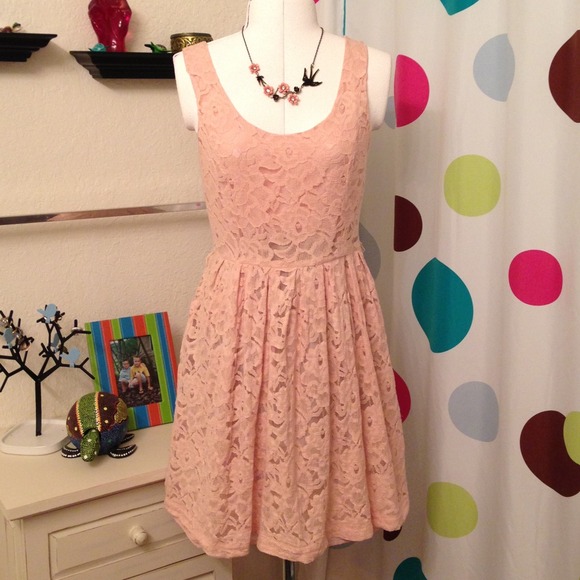 XXI Peach Lace Lovely Dress & Yellow posh pet tie