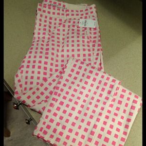 Gap size 6 print khakis