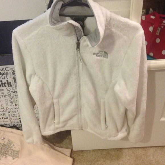 ❌❌❌SOLD❌❌❌White fuzzy northface