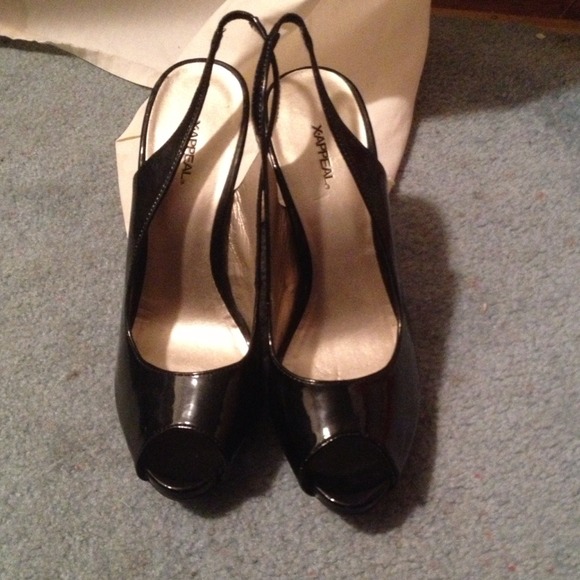 x appeal Shoes - BLACK OPEN TOE SLING BACKS