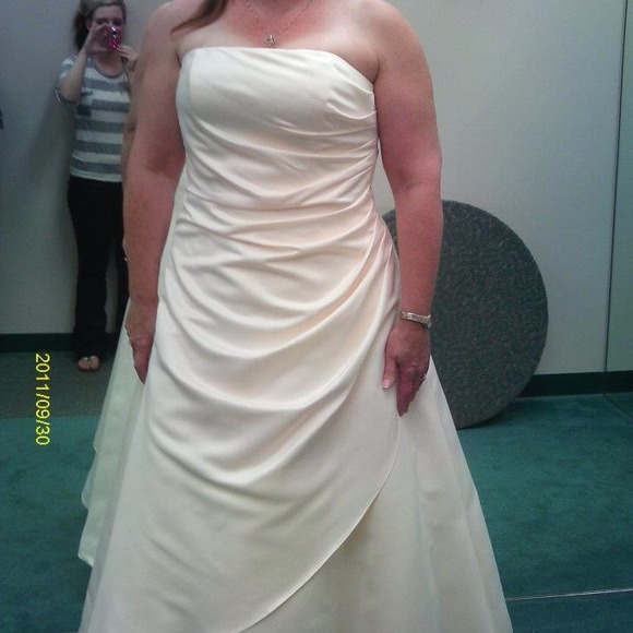 Classic wedding dress