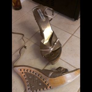 Size 10 Steve Madden  wedges