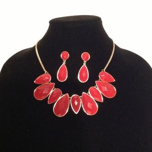 Red gemstone color drop earrings and necklace set